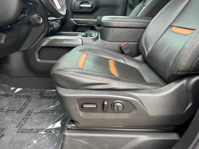2020 GMC 1500 Crew Cab, $42999. Photo 5