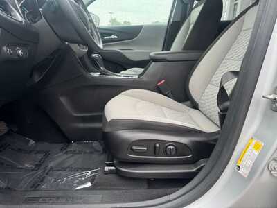 2019 Chevrolet Equinox, $14495. Photo 5