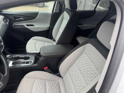 2019 Chevrolet Equinox, $14495. Photo 6
