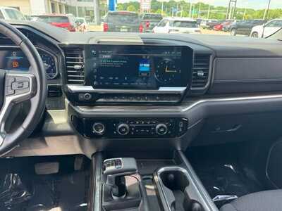 2023 Chevrolet 1500 Crew Cab, $44390. Photo 2
