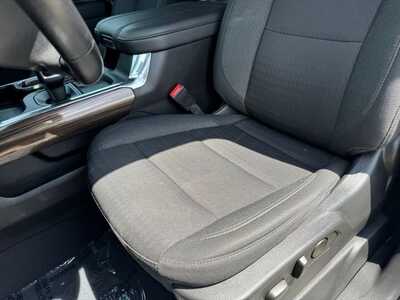 2023 Chevrolet 1500 Crew Cab, $44390. Photo 5