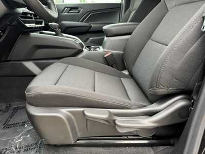 2026 Chevrolet Colorado Crew Cab, $41920.0. Photo 5
