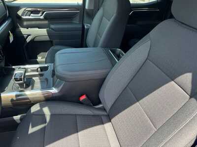 2026 Chevrolet 1500 Crew Cab, $56670.0. Photo 6