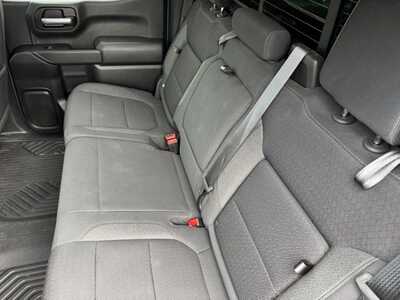 2021 Chevrolet 1500 Crew Cab, $33999. Photo 5