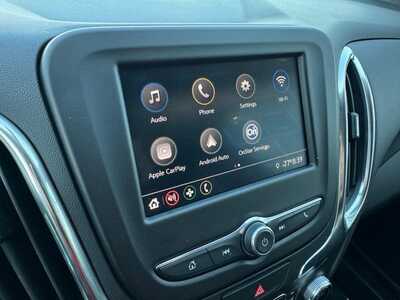 2021 Chevrolet Equinox, $15895. Photo 2