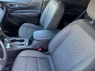 2021 Chevrolet Equinox, $15895. Photo 6