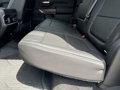 2023 Chevrolet 3500 Crew Cab, $55999. Photo 7