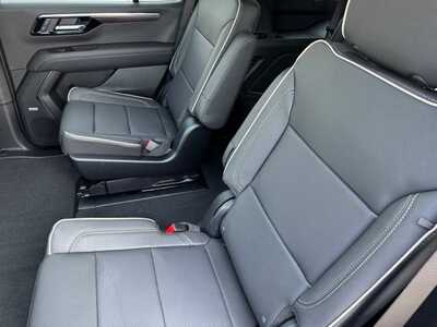2026 Chevrolet Tahoe, $81330.0. Photo 9
