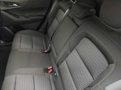 2027 Chevrolet Equinox, $31345.0. Photo 8