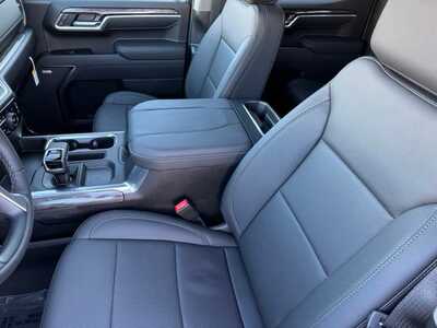 2026 Chevrolet 1500 Crew Cab, $60650.0. Photo 6