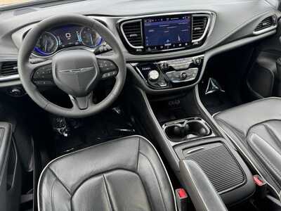 2025 Chrysler Pacifica, $33499. Photo 10