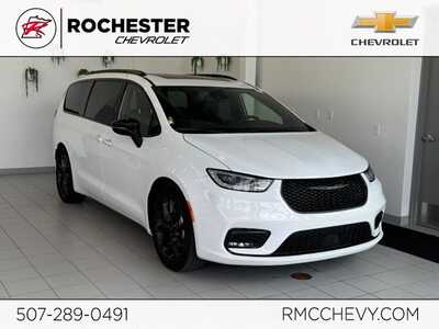 2025 Chrysler Pacifica, $33499. Photo 1