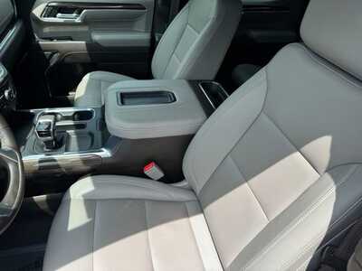 2022 Chevrolet 1500 Crew Cab, $36498. Photo 6