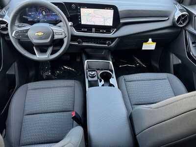 2027 Chevrolet Equinox, $30349.0. Photo 11