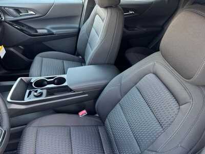 2027 Chevrolet Equinox, $30349.0. Photo 6