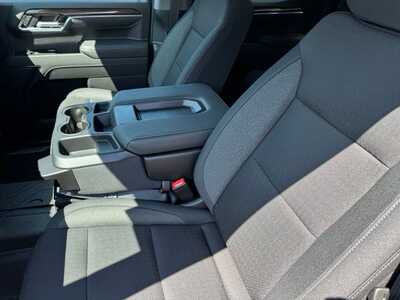 2026 Chevrolet 1500 Crew Cab, $48905.0. Photo 6