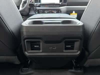 2026 Chevrolet 1500 Crew Cab, $61810.0. Photo 9