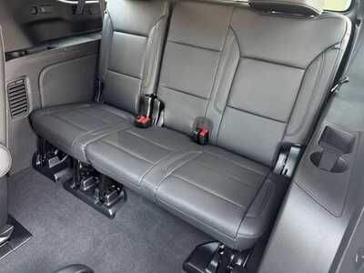 2026 Chevrolet Suburban, $78370.0. Photo 10