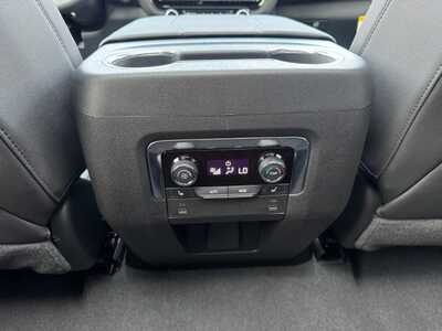 2026 Chevrolet Suburban, $78370.0. Photo 12