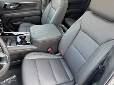 2026 Chevrolet Suburban, $78370.0. Photo 6