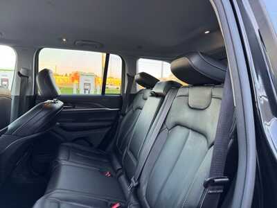 2023 Jeep Grand Cherokee, $30499. Photo 11