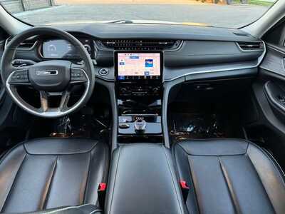 2023 Jeep Grand Cherokee, $30499. Photo 7