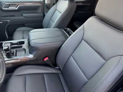 2026 Chevrolet 1500 Crew Cab, $62325.0. Photo 6