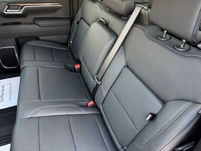 2026 Chevrolet 1500 Crew Cab, $62325.0. Photo 9