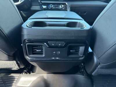 2023 GMC 1500 Crew Cab, $42499. Photo 10