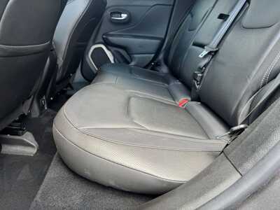 2016 Jeep Renegade, $13295. Photo 8