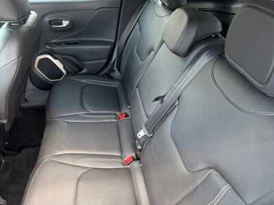 2016 Jeep Renegade, $13295. Photo 9