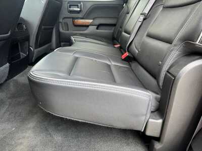 2017 Chevrolet 1500 Crew Cab, $28299. Photo 7