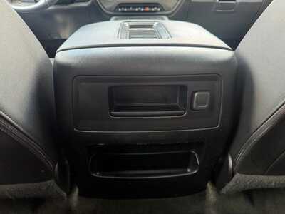 2017 Chevrolet 1500 Crew Cab, $28299. Photo 9