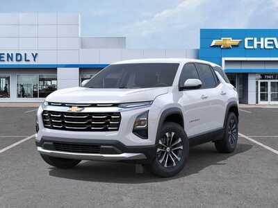 2027 Chevrolet Equinox, $33260. Photo 6