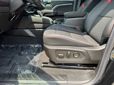 2026 Chevrolet Colorado Crew Cab, $46290.0. Photo 5