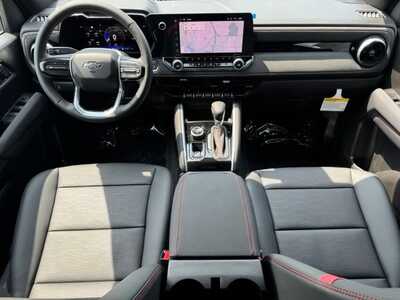 2026 Chevrolet Colorado Crew Cab, $46290.0. Photo 9