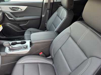 2026 Chevrolet Blazer, $43590.0. Photo 6