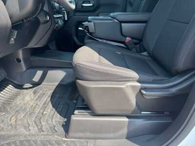 2026 Chevrolet 3500 Crew Cab, $56000.0. Photo 5