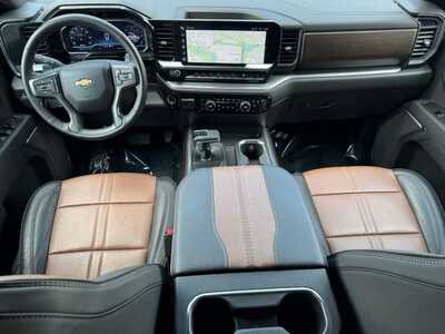 2025 Chevrolet 1500 Crew Cab, $58798. Photo 11