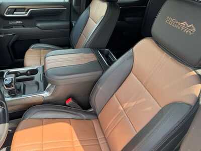 2025 Chevrolet 1500 Crew Cab, $58798. Photo 6