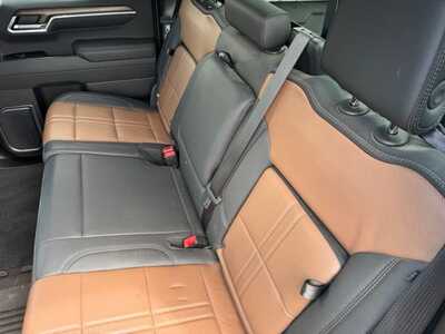 2025 Chevrolet 1500 Crew Cab, $58798. Photo 8