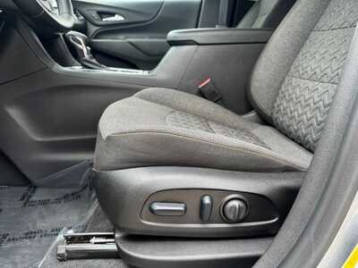2024 Chevrolet Equinox, $23999. Photo 5