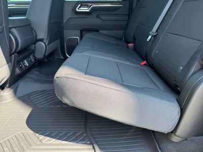 2026 Chevrolet 3500 Crew Cab, $61060.0. Photo 7