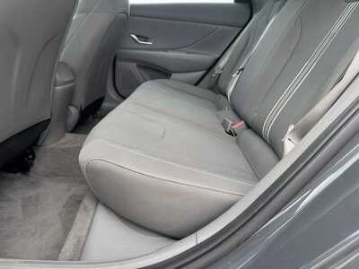 2023 Hyundai Elantra, $20499. Photo 7