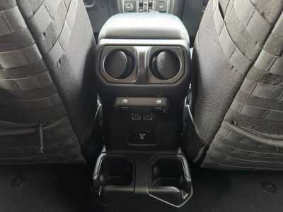 2020 Jeep Gladiator, $22549. Photo 9