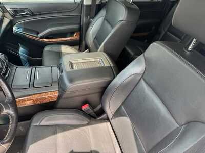 2018 Chevrolet Suburban, $24999. Photo 6
