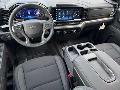 2026 Chevrolet 1500 Crew Cab, $48905.0. Photo 10
