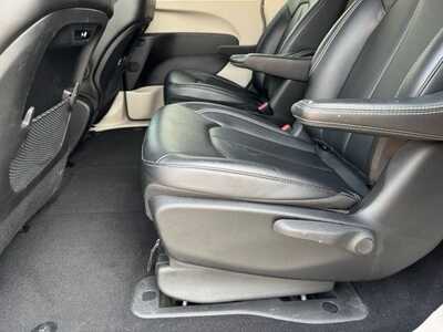 2024 Chrysler Pacifica, $27498. Photo 7