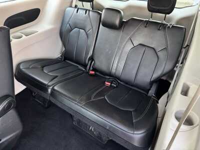2024 Chrysler Pacifica, $27498. Photo 9