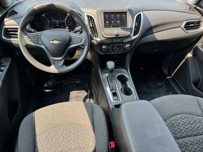 2022 Chevrolet Equinox, $20798. Photo 10